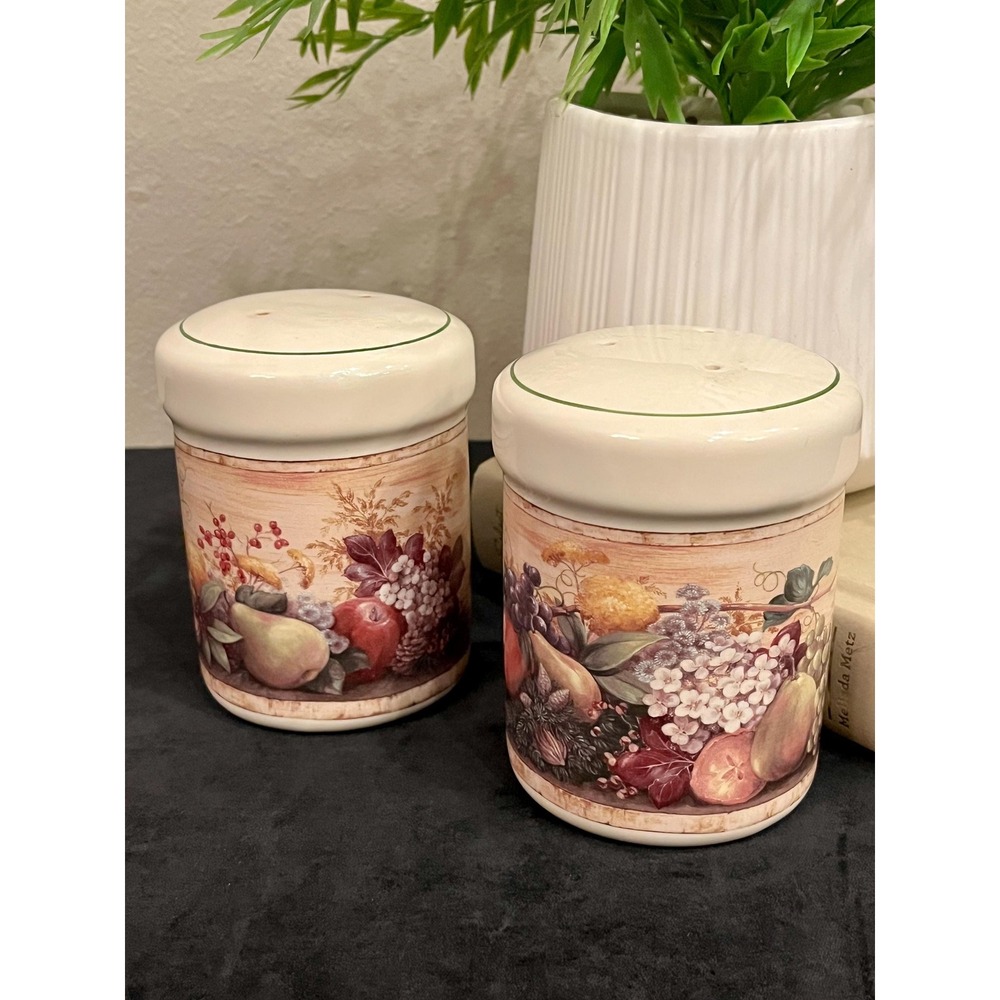 Pamela Gladding Windsor Fruit Salt Pepper Shakers Vintage Ceramic